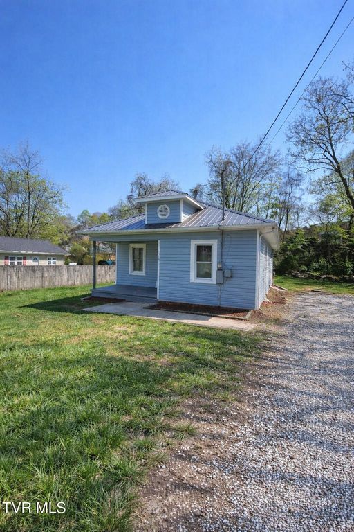 1803 Indian Ridge Road, Johnson City, TN 37604