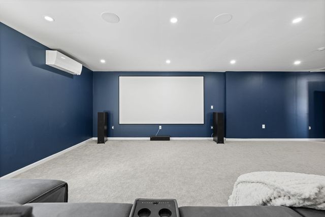 9 Coach Rd, Plainville, MA 02762