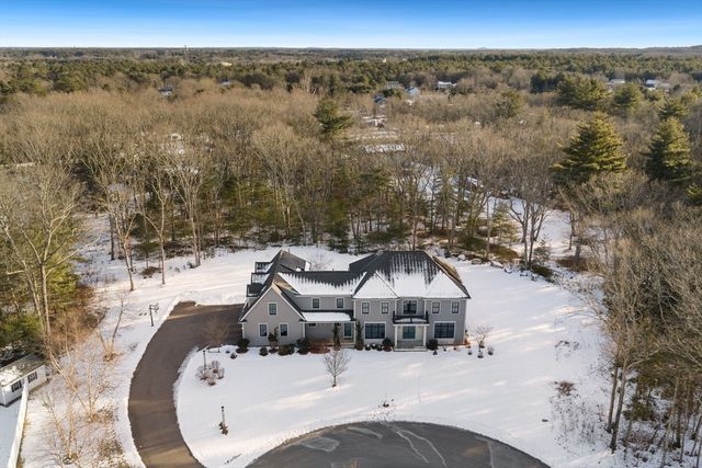 9 Coach Rd, Plainville, MA 02762