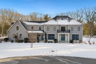 9 Coach Rd, Plainville, MA 02762