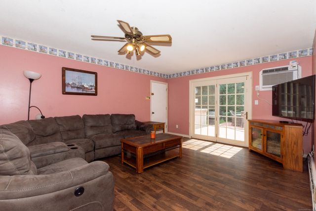 9 Elwood Lane, Norwich, CT 06360