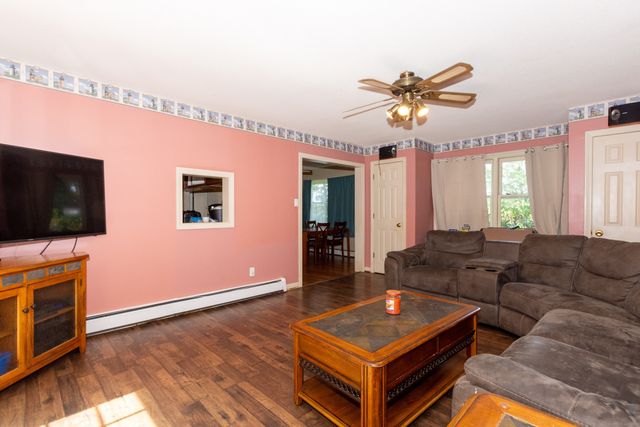 9 Elwood Lane, Norwich, CT 06360