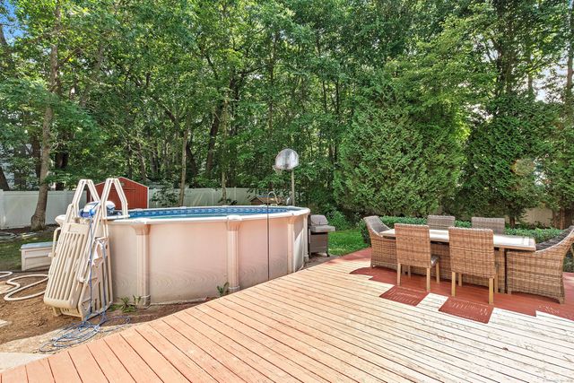 9 Elwood Lane, Norwich, CT 06360