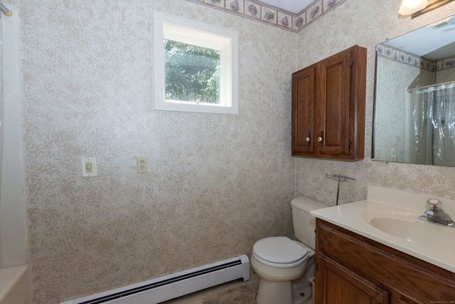 9 Elwood Lane, Norwich, CT 06360