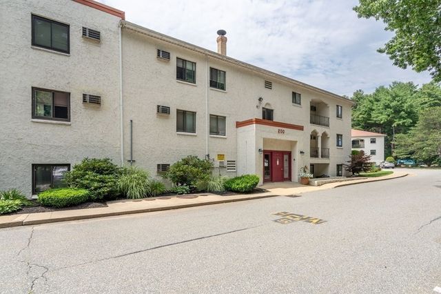 200 Fellsview Terrace 205B, Stoneham, MA 02180
