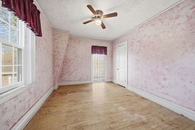 15 E 155th Street, Harvey, IL 60426