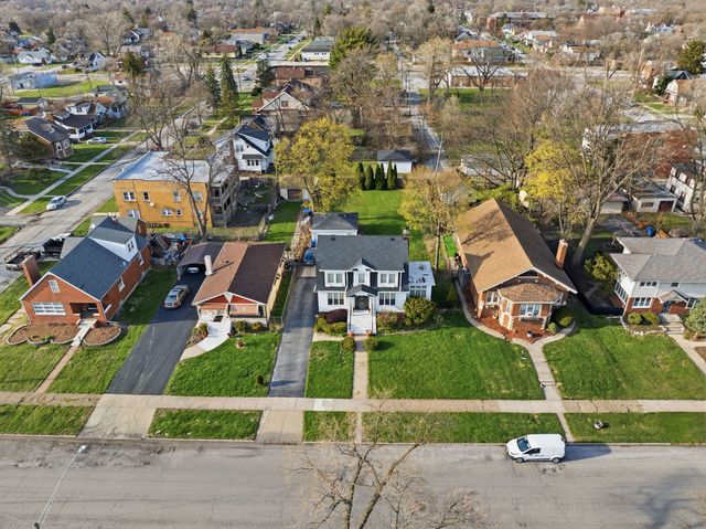 15 E 155th Street, Harvey, IL 60426