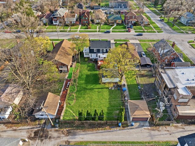 15 E 155th Street, Harvey, IL 60426