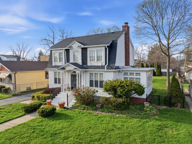 15 E 155th Street, Harvey, IL 60426