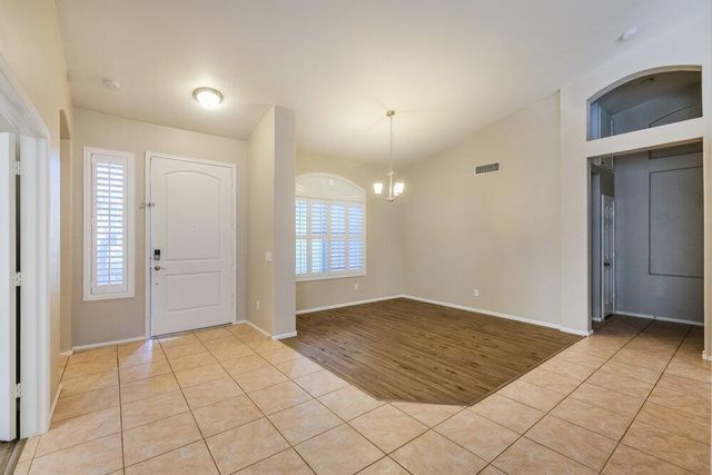 7064 E Lobo Avenue, Mesa, AZ 85209