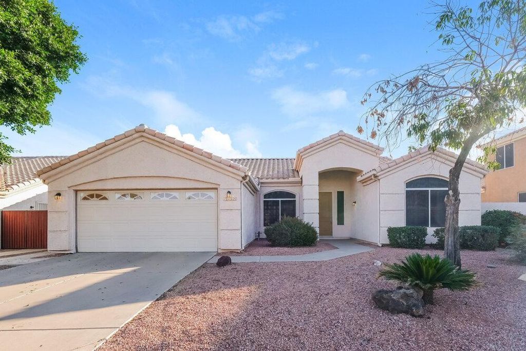 7064 E Lobo Avenue, Mesa, AZ 85209