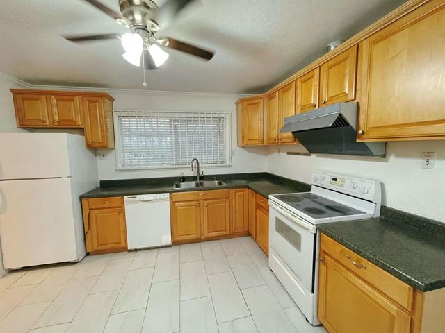 113 Elkhorn Blvd, Rio Linda, CA 95673