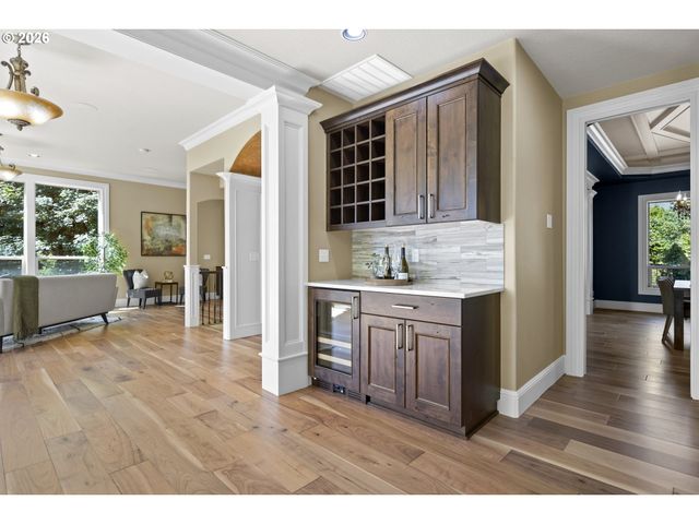1048 Nw ELOISE Ln, Portland, OR 97229