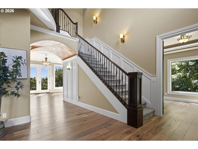 1048 Nw ELOISE Ln, Portland, OR 97229