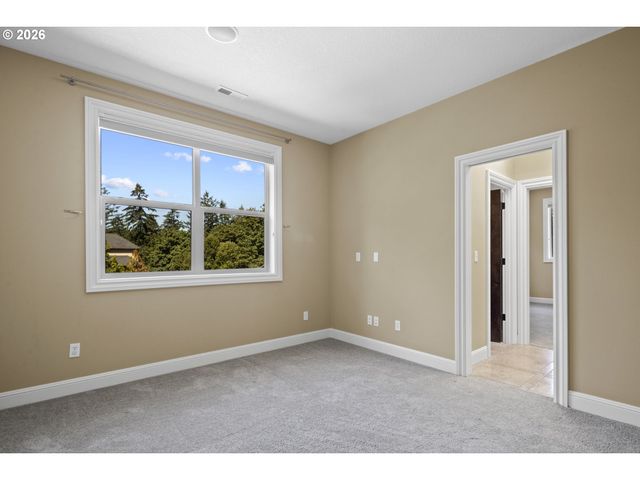 1048 Nw ELOISE Ln, Portland, OR 97229