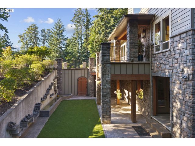 1048 Nw ELOISE Ln, Portland, OR 97229