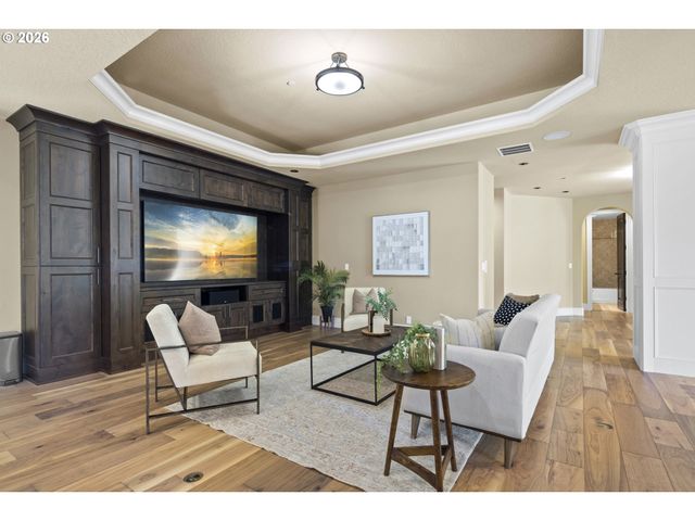 1048 Nw ELOISE Ln, Portland, OR 97229