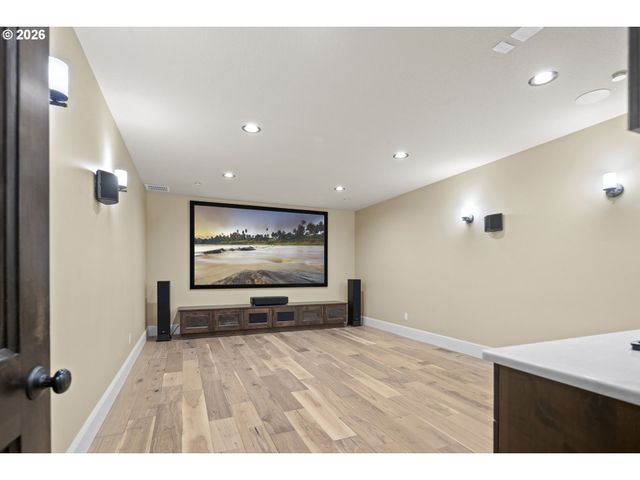 1048 Nw ELOISE Ln, Portland, OR 97229