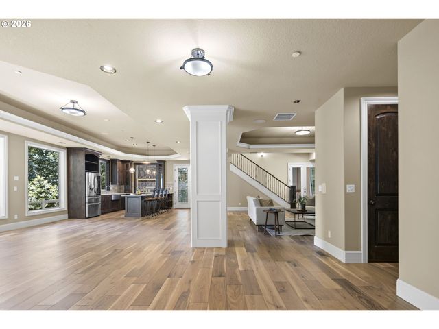 1048 Nw ELOISE Ln, Portland, OR 97229