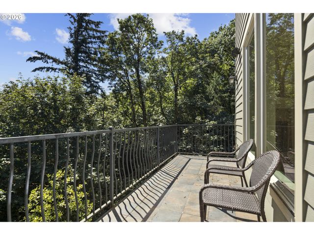 1048 Nw ELOISE Ln, Portland, OR 97229