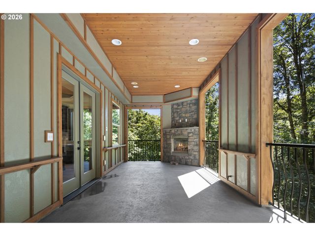 1048 Nw ELOISE Ln, Portland, OR 97229