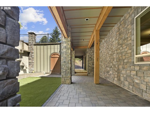 1048 Nw ELOISE Ln, Portland, OR 97229