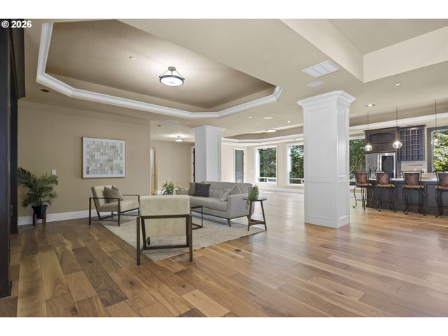 1048 Nw ELOISE Ln, Portland, OR 97229