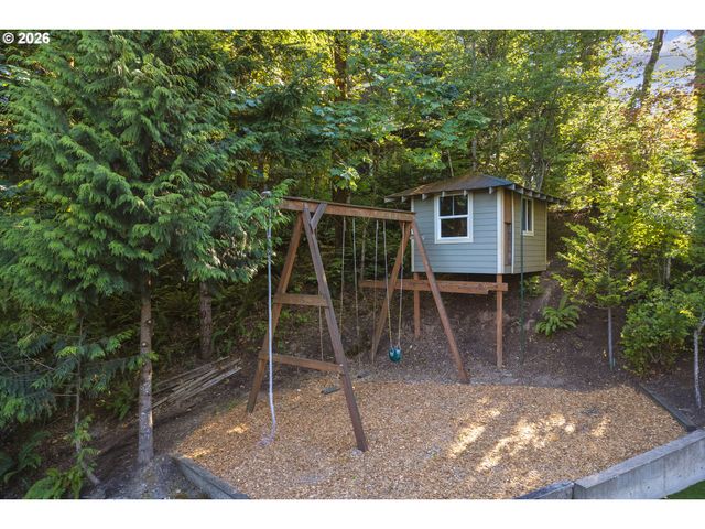 1048 Nw ELOISE Ln, Portland, OR 97229