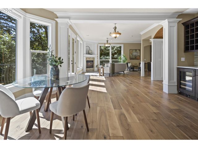 1048 Nw ELOISE Ln, Portland, OR 97229