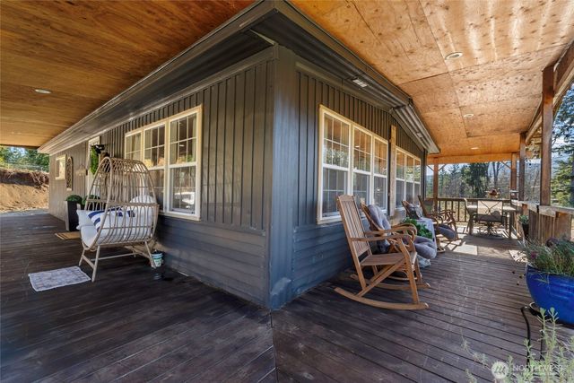 111 Jaybird Lane, Brinnon, WA 98320