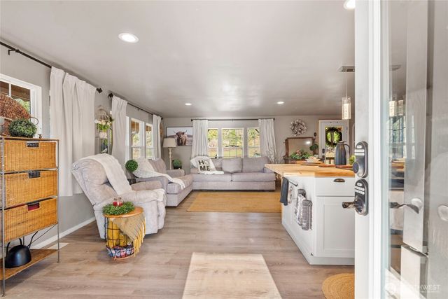 111 Jaybird Lane, Brinnon, WA 98320