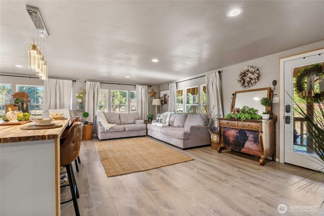 111 Jaybird Lane, Brinnon, WA 98320