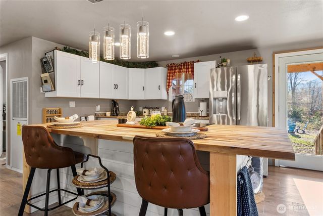 111 Jaybird Lane, Brinnon, WA 98320