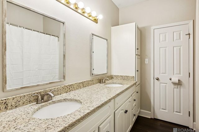 7854 Oakland Dr, Denham Springs, LA 70706