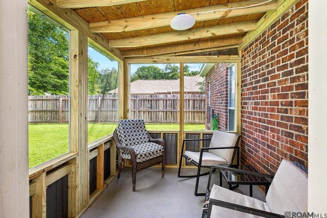 7854 Oakland Dr, Denham Springs, LA 70706