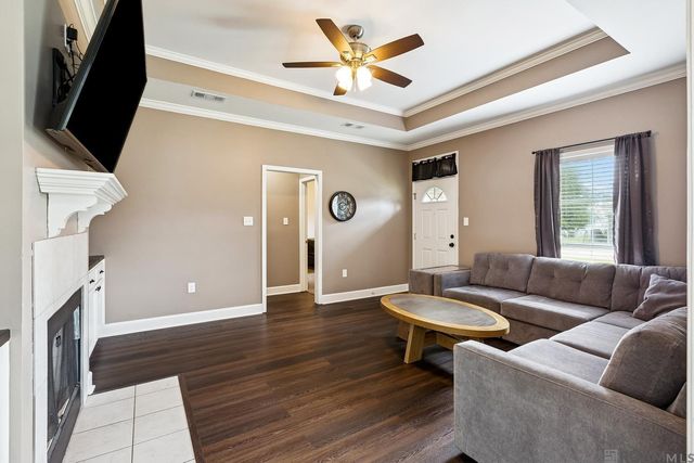 7854 Oakland Dr, Denham Springs, LA 70706