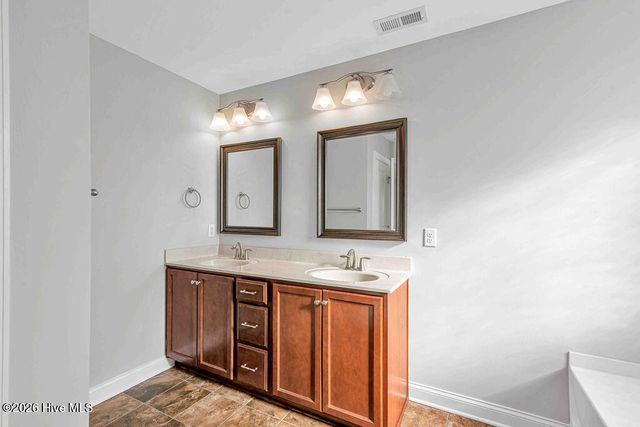 408 Canvasback Lane, Sneads Ferry, NC 28460