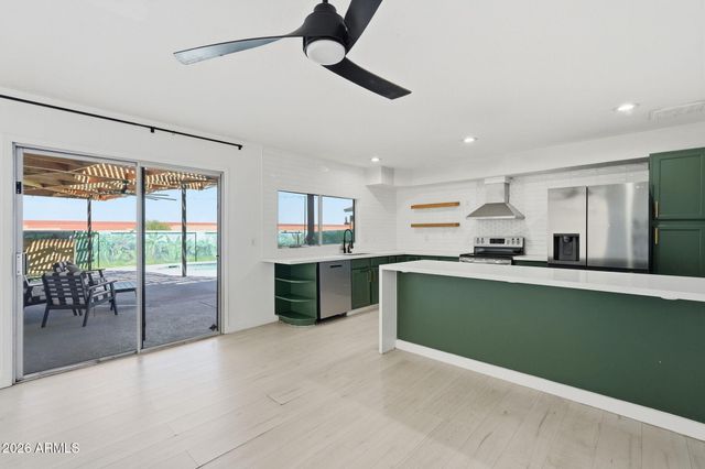 917 N ROOSEVELT Circle, Scottsdale, AZ 85257