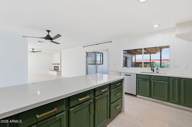 917 N ROOSEVELT Circle, Scottsdale, AZ 85257
