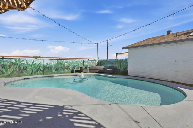 917 N ROOSEVELT Circle, Scottsdale, AZ 85257