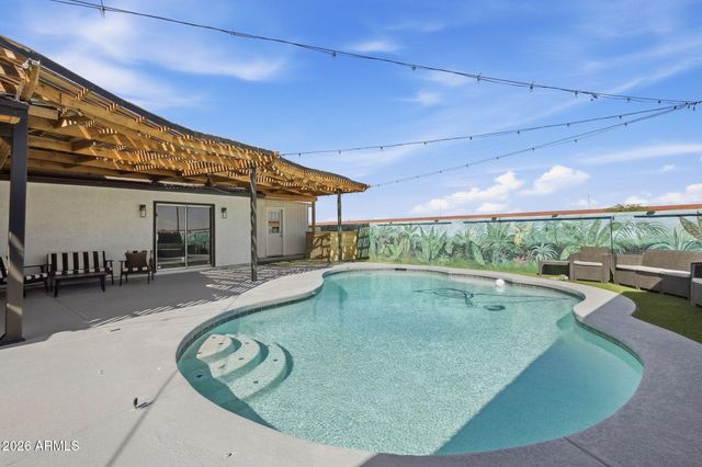 917 N ROOSEVELT Circle, Scottsdale, AZ 85257