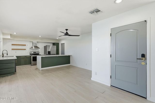 917 N ROOSEVELT Circle, Scottsdale, AZ 85257