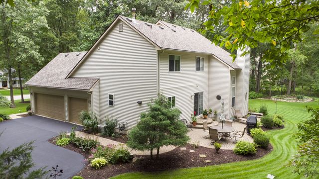 6490 Stillwater Drive, Chelsea, MI 48118
