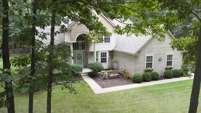 6490 Stillwater Drive, Chelsea, MI 48118