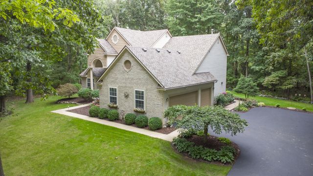 6490 Stillwater Drive, Chelsea, MI 48118