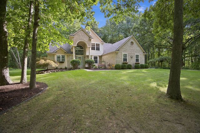 6490 Stillwater Drive, Chelsea, MI 48118