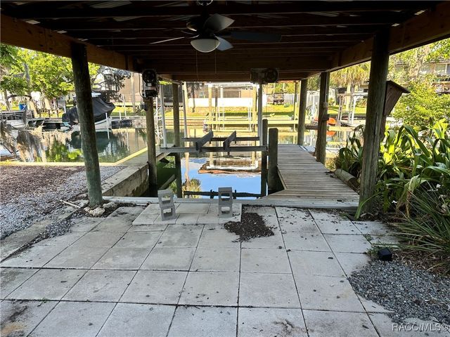 1203 SE Kings Bay Drive, Crystal River, FL 34429