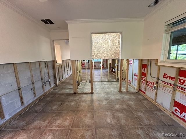 1203 SE Kings Bay Drive, Crystal River, FL 34429