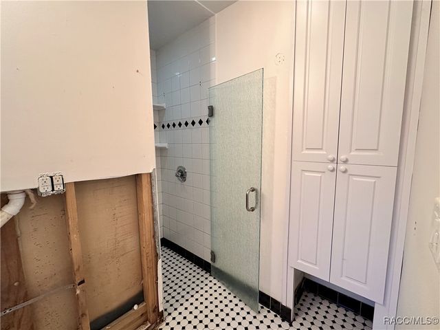 1203 SE Kings Bay Drive, Crystal River, FL 34429