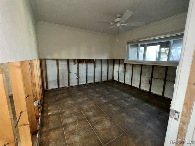 1203 SE Kings Bay Drive, Crystal River, FL 34429